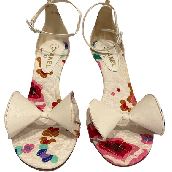 Chanel White Floral Canvas Bow Ankle Strap Sandals - Picture 2 of 12